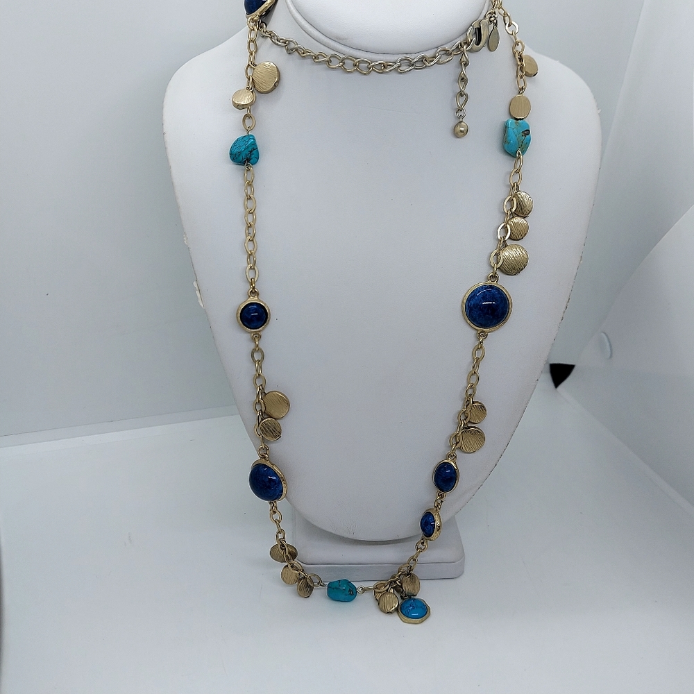 💎 Elegant Gold and Blue Necklace 💎